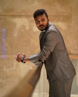 Manoranjan Ravichandran Instagram - “For a change, how about you’ll caption this?”
.
.
.
#Dapper #Suits #MensClothing