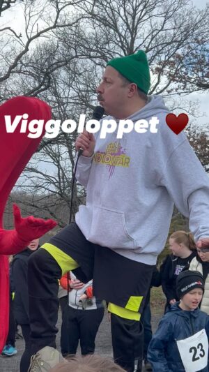 Måns Möller Instagram - Tack @davidsundin ❤️🕺❤️ o alla volontärer o alla från Viggo IF o @viggofoundation o alla kids!!!