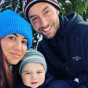 Måns Zelmerlöw Instagram - What a week! We went to a place no one had heard of (and that no one can pronounce), built an igloo, got lost in the slopes, didn’t swim in mountain rivers, towed the car to Geneva and back, stayed in the most beautiful chalet, had all the wine and the best start to 2024 possible! Loved every second (apart from the flat tire)!