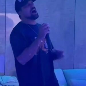 Manu Bennett Instagram - My Way #karaoke part 2