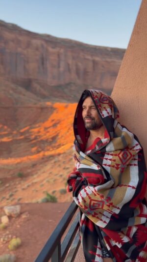 Manu Bennett Instagram - Sunrise overlooking Monument Valley. This is the land of the Navajo & when you visit you must stay at #theviewhotelmonumentvalley #navajo #travelusa #sunrise #arizona
