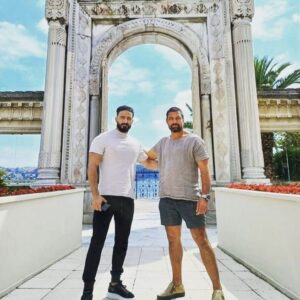 Manu Bennett Instagram - Brothers in arms - with @alifardiofficial in Istanbul