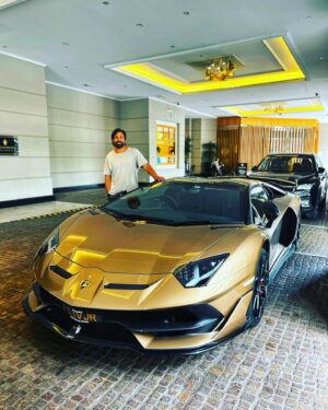 Manu Bennett Instagram - @lamborghini
