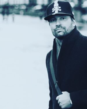 Manu Bennett Instagram - “Wherever I lay my hat, that’s my home.” - Paul Young