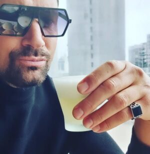 Manu Bennett Instagram - Pisco Sour - the traditional Peruvian cocktail