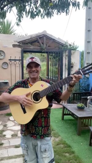 Manu Chao Instagram - #manuchao #logroño @luckysalvadori @miguel_rumbao @anibalsilva_music