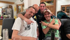 Manu Chao Instagram - Inoubliable!!! Merci Meyrueis! Merci la Lozere! A la prochaine!
Merci pour l'hospitalitė !!! Pour l'amitiė. Pour tout les dessins de l'ecole! MAGIQUE #manuchao #meyrueis