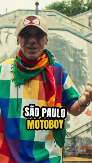 Manu Chao Instagram - Single « São Paulo Motoboy » out now 🏍️ « Viva Tu » new album 20 of September ☀️

Director / realização : Sofia Freire Dowbor (@sorococo), Guilherme Cardoso, Manu Chao 
Director of photography/ Direção de Fotografia : Guilherme Cardoso
Special participation of/ Participação especial de : Juliana Iemanjara (@julianaiemanjara), @galodelutaoficial, @rizolitomotoboy 

Agradecemos a todos os motoboys e motogirls da cidade de SP! This clip used footage from the documentary SP-Motoboy, produced by Teia Documenta and directed by Sofia Dowbor. 🙏
 #ManuChao #NewMusic #Motoboy