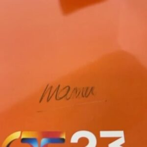 Manu Guix Instagram - Ya tenemos aquí el primer book del curso. A las 11:30 haremos repaso se gala, y a las 16h reparto de temas. Lo podréis ver en directo en el canal oficial de @operaciontriunfo en youtube!!! Vamooooooos!!!! #otdirecto21N #ot2023