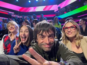 Manu Guix Instagram - 14 días. SÓLO QUEDAN 14 DÍAS!!! Esto ya huele a final. Hoy, la semi-semifinal. Qué fuerte. Vamos con todo. @operaciontriunfo @primevideoes