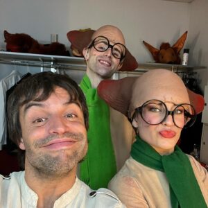 Manu Guix Instagram - Si son els fanalers (no faroleros) més guapos de l’univers, es diu i ja està. A l’asteroide som feliços. @petitprincepbcn @parallel62bcn