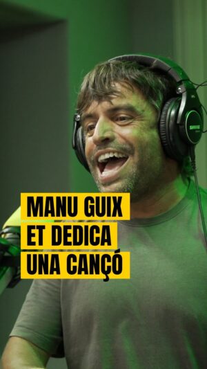 Manu Guix Instagram - Tocar una cançó cada matí a les 7.55? “Aquesta gent no saben a qui l’hi estan demanant”. @manuguix dedica una cançó cada matí a una persona a petició d’un oient del #MatíCatRàdio. 

“M’encanta fer-ho”, assegura el músic, qui explica que aquest espai “és un superrepte” a nivell musical. No sempre coneix les cançons i no totes són en català o castellà i n’hi han demanat en anglès, francès o italià.

“Cada dia és una sorpresa”, afegeix. Si vols felicitar algú en directe, pots deixar un missatge de veu a la bústia del programa: 636 360 609

#música #felicitacions #CatalunyaRàdio