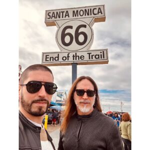 Manuel Agnelli Instagram - Uomini soli.

#losangeles #santamonica #endofthetrail