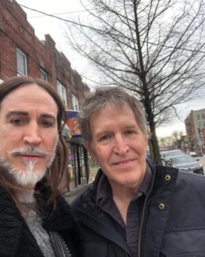 Manuel Agnelli Instagram - Riders on the storm
@cultartist 

#twogentlemen #jacksonheights #queens #newyork