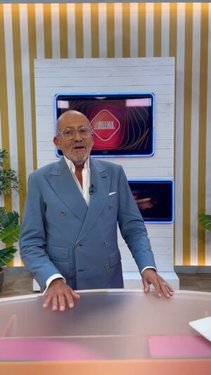 Manuel Luís Goucha Instagram - Estamos quase no ar 😁📺