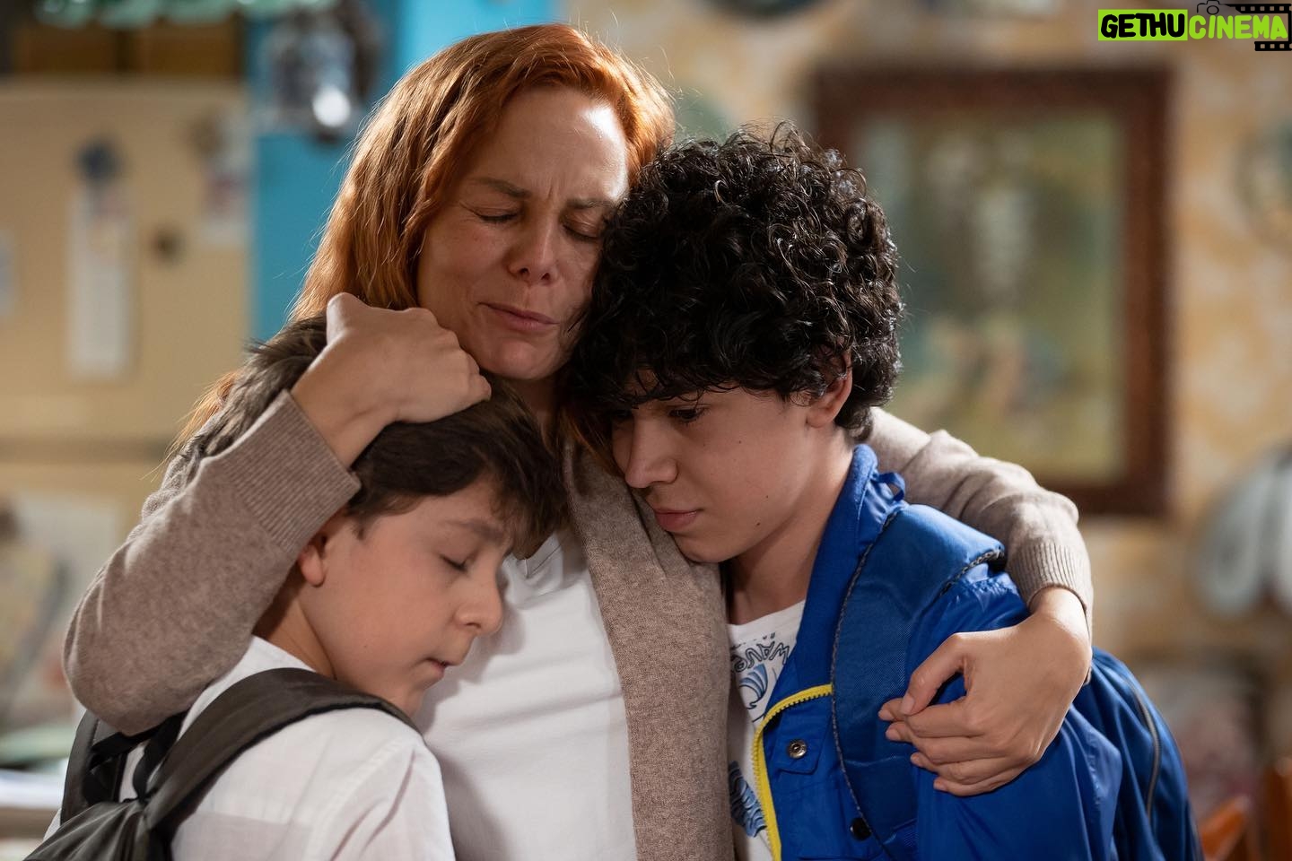 Manuela Ímaz - 784 Likes - Lorena con ayuda de Manuela y su familia por fin puede estar con sus hijos. ¿Qué te parecieron estas escenas?
#VencerLaCulpa