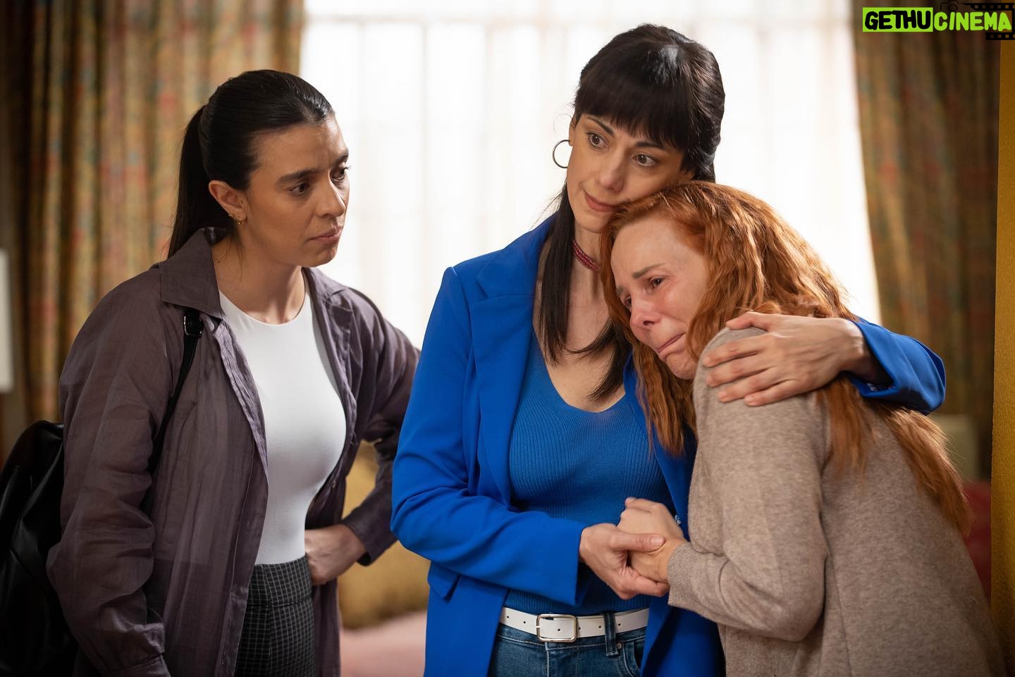 Manuela Ímaz - 784 Likes - Lorena con ayuda de Manuela y su familia por fin puede estar con sus hijos. ¿Qué te parecieron estas escenas?
#VencerLaCulpa