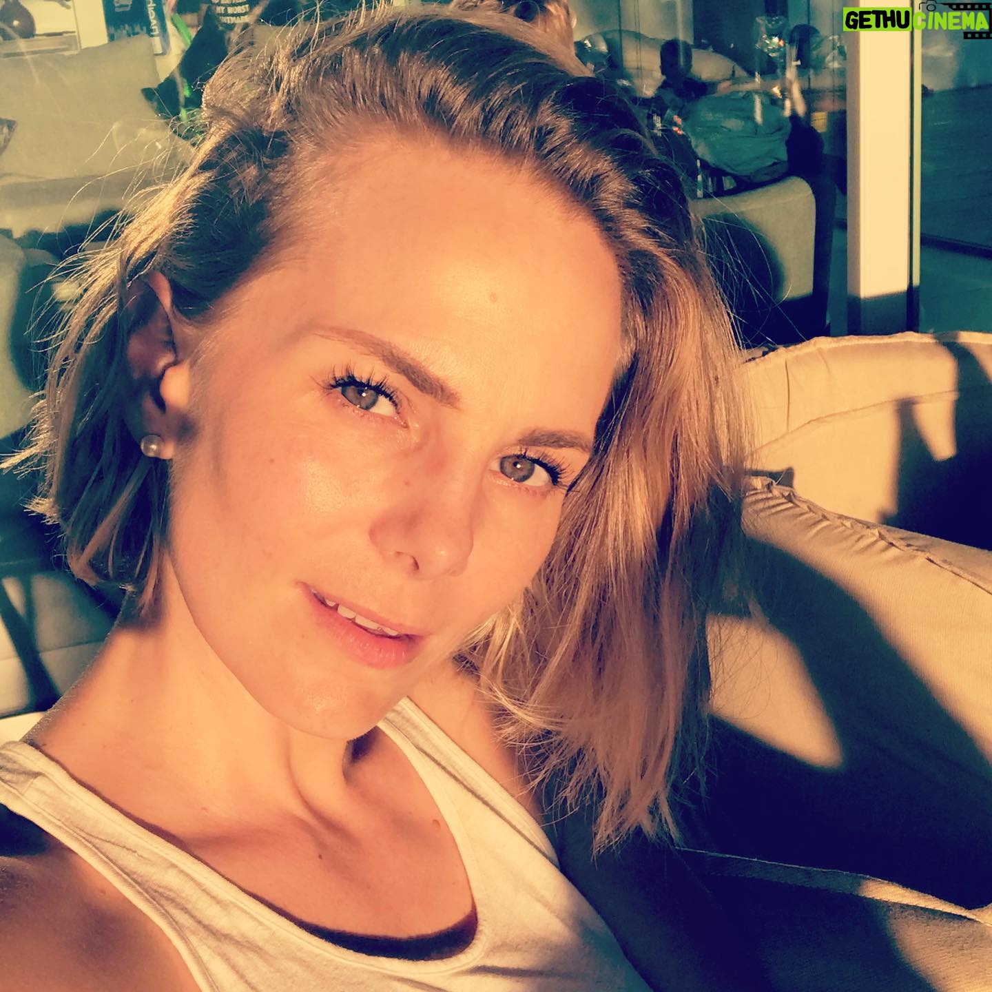 Manuela Ímaz - 737 Likes - Se feliz. Siempre.