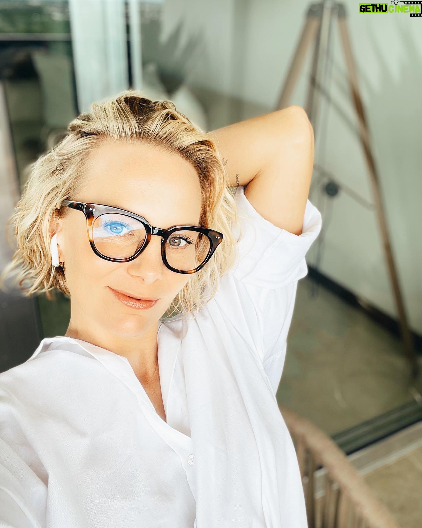Manuela Ímaz - 850 Likes - No hay como darle permiso a la imaginación para que vuele! #trabajandoando #btfmedia #miercoles #behappy