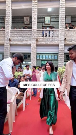 Manvita Kamath Instagram - Chillin’ with the Gen Z squad at MES College, Malleshwaram – total vibe! Their energy is contagious, making every moment a blast! 🙌😄 #MESCollegeFun #GenZVibes
.
.
Captured by @welkinlightmedia