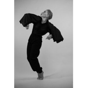 Marama Corlett Instagram - By Photogrpher #RachelMicallefSomerville  You’re  extraordinary Rachel  @unmooody 💜. Hair by @zammitneville