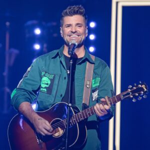 Marc Dupré Instagram - Ce soir, je serai dans votre TV le temps de chanter 2 tounes à @belleetbumtq! 🎶
 
Lesquelles selon vous?
 
📺 @telequebec, 21h

Photos 📸 @claude_dufresne