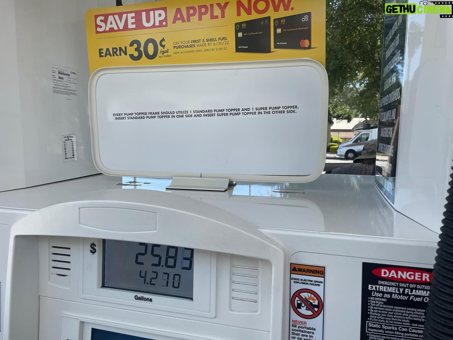 Marc Evan Jackson - 2.2K Likes - If I’ve said it once…
Every pump topper frame should utilize 1 standard pump topper and 1 super pump topper. Insert standard pump topper in one side and insert super pump topper in the other side.