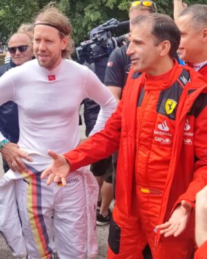 Marc Gené Instagram - So nice to see a good friend @sebastianvettel drive at @fosgoodwood. What a coincidence that I am driving his car!! 🏎️#SF71H @ferrariraces #goodwoodfestivalofspeed