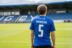 Marc Muniesa Instagram - New challenges, new experiences, same desire!! Very happy and excited to be here!! Vamos @lyngbyboldklub 💙💪🏼🇩🇰
