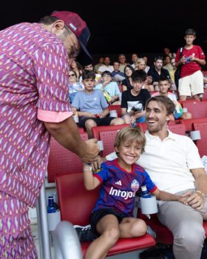 Marc Muniesa Instagram - @kingsleague & @queensleague ⚽️🎪