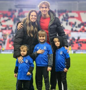 Marc Muniesa Instagram - Happy to be back and to see a lot of old good friends❤️🤍 Thank you for making it happen @premmanagement 🙌🏼