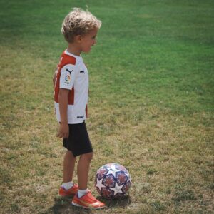 Marc Muniesa Instagram - Training session with my 4 sons⚽️😍