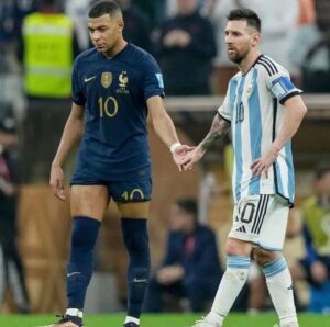 Marcel Desailly Instagram - Une fin incroyable pour une @fifaworldcup qui restera dans l'histoire comme l'une des meilleures de tous les temps.  Félicitations à l'Argentine pour sa victoire et au Qatar pour avoir organisé un tournoi vraiment incroyable  sûr et en dehors du terrain.  C'est pourquoi nous aimons tous le football #Qatar2022 #fifaworldcup