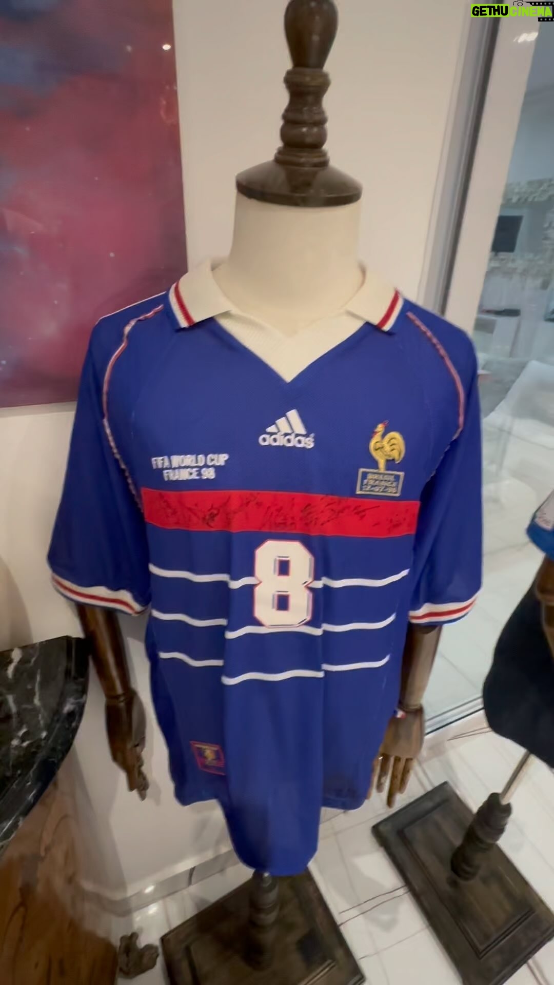 Marcel Desailly - 4K Likes - @k.mbappe @marceldesaillyofficial #worlcup2018 #worlcup1998 #shirts @fifaworldcup ⭐️⭐️ what else ? #original final #shirts