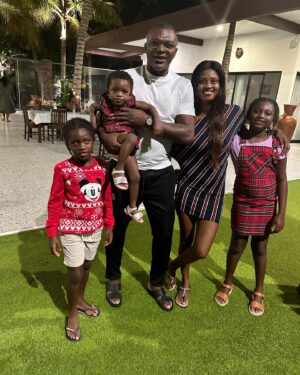 Marcel Desailly Instagram - Happy New Year 🎆🎊 #famillyfirst ❤️🇬🇭 #ghana #france #happiness 🇫🇷