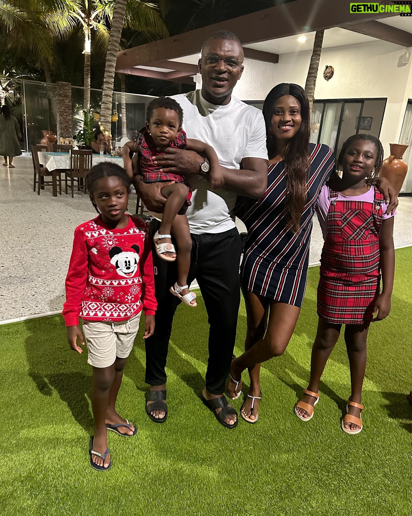 Marcel Desailly - 8.3K Likes - Happy New Year 🎆🎊 #famillyfirst ❤️🇬🇭 #ghana #france #happiness 🇫🇷