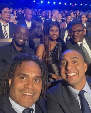 Marcel Desailly Instagram - #footballfamilly ⚽️ @fifaworldcup #paris #legends #loveyouguys❤️ #memories