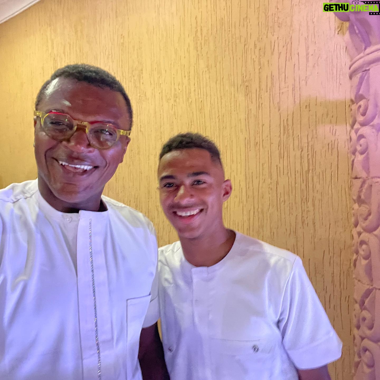 Marcel Desailly - 3K Likes - Blanc comme neige ⛄️ le fiston ❤️#familyfirst