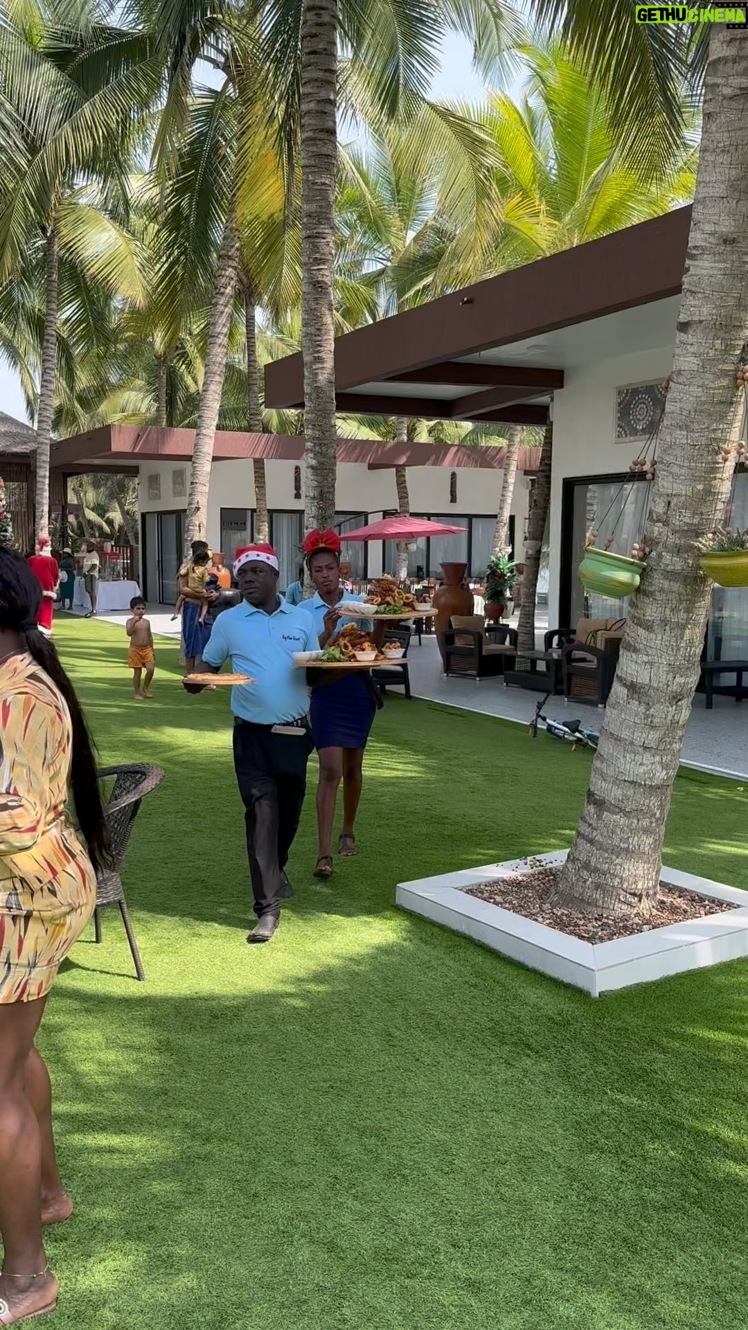 Marcel Desailly - 3.3K Likes - @thebigblueresort Sea food Plater lobster 🦞