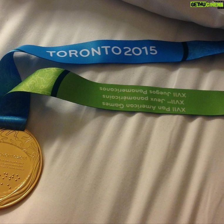 Marcel Stürmer - 1.9K Likes - Uma vida para esse dia.
Há 8 anos, essa linda medalha de ouro era colocada no meu peito e junto com ela um novo recorde dos Jogos Pan-Americanos.
Esse segundo nunca foi apenas sobre a minha trajetória: Em um país que valoriza tanto alguns esportes e tão pouco outros, o primeiro atleta a ganhar 4 ouros ser um patinador é o maior legado que pude deixar na conclusão dessa etapa da minha carreira.
Que venham os novos desafios! Levo comigo cada ensinamento do mundo do alto rendimento, além de muita gratidão no coração. #4 ❤️