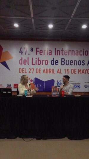 Marcela Citterio Instagram - ¡Ayer fue la presentación y lanzamiento oficial del esperadísimo libro de Marcela Citterio, “Lady Voyeur”, en la Feria del Libro! 🎉📚 Queremos agradecer a @javiponzo , nuestro flamante host y nuevo integrante de The Orlando Books, por su increíble trabajo en el evento. 🌟 A los que no pudieron asistir, no se preocupen: ¡Hay muchas novedades emocionantes por venir en The Orlando Books y ya se irán enterando! 😍 Gracias a todos por acompañarnos en este gran momento. 🙌❤️

#TheOrlandoBooks #LadyVoyeur #MarcelaCitterio #JaviPonzo #FIL2023