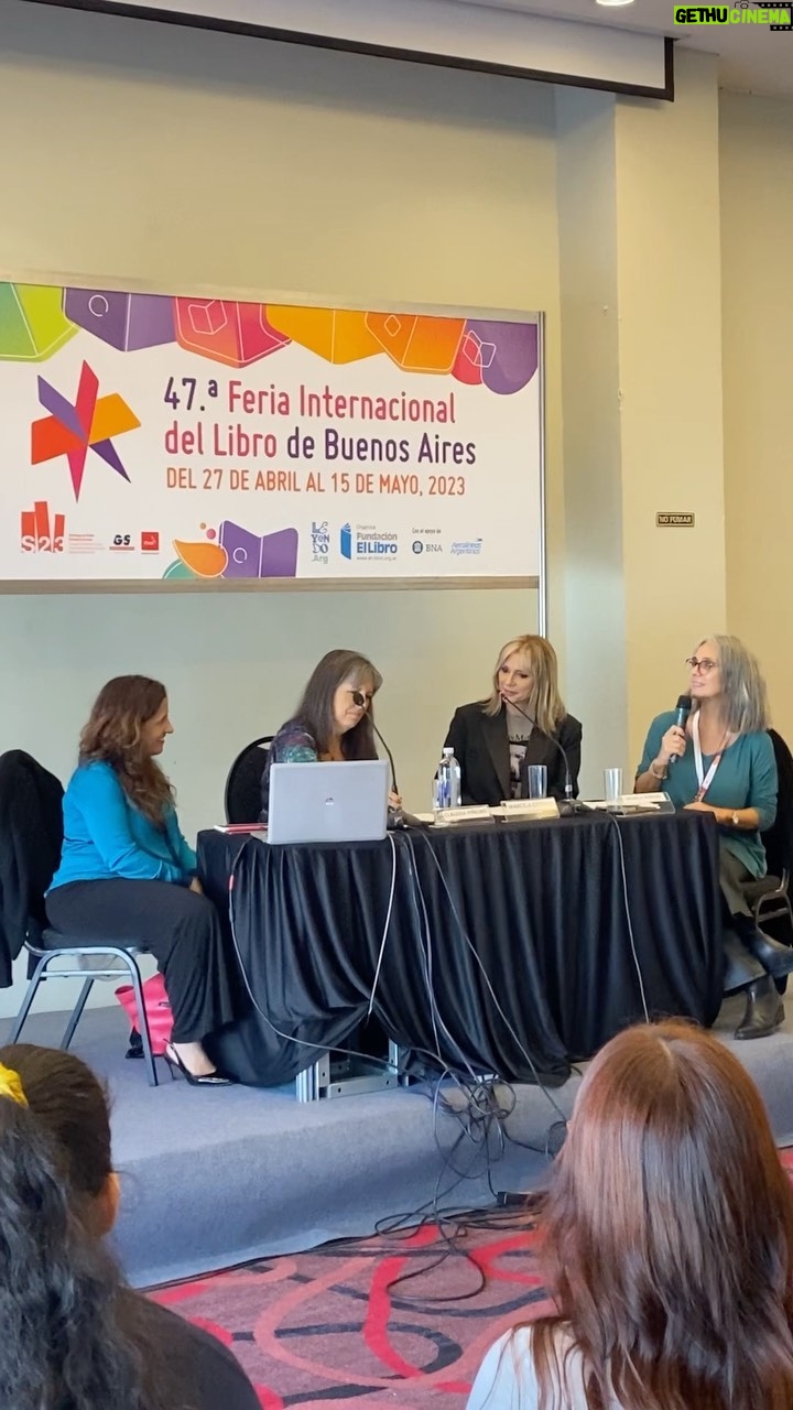 Marcela Citterio - 118 Likes - 🌟 Ayer en la FIL, la charla “Del libro al streaming” fue un éxito total. @marcelacitterio , @verochamorro , @claudiapineiroescritora compartieron sus experiencias y el público quedó fascinado. ¡Gracias a todos por venir! 📚💥
#TheOrlandoBooks #FIL2023 #DelLibroAlStreaming