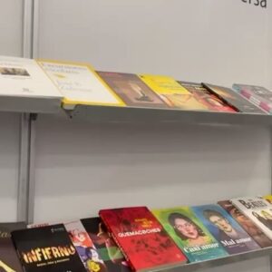 Marcela Citterio Instagram - ¡Viviendo la magia en la Feria del Libro de Guadalajara! Nuestra CEO, Marcela Citterio, está brillando en uno de los eventos literarios más importantes, representando con pasión a The Orlando Books. Cada día en la feria es una celebración de la literatura, el arte y el encuentro de culturas.

Un especial agradecimiento a la Dirección de Asuntos Culturales de Argentina por abrirnos las puertas a esta increíble oportunidad. 🌍💫

La literatura nos une, nos inspira y nos transforma. ¡Sigamos leyendo, sigamos soñando! 📖❤️

#TheOrlandoBooks #FILGuadalajara #LiteraturaLatinoamericana #CulturaArgentina”