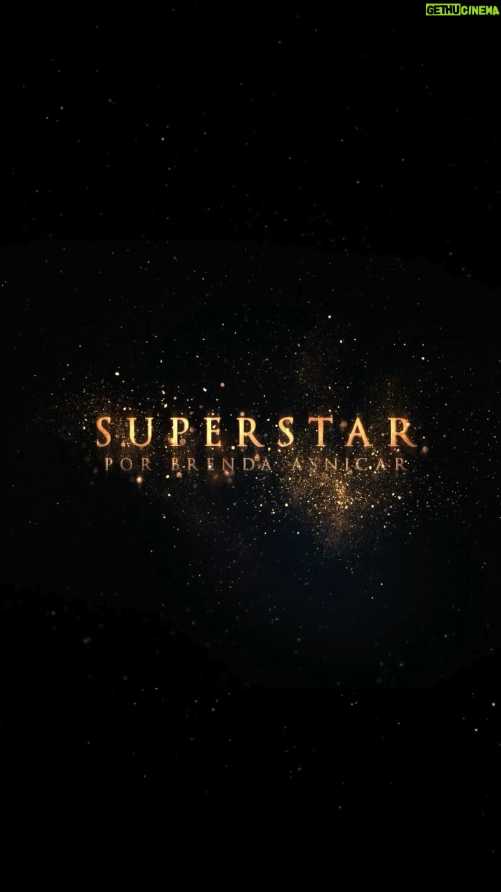 Marcela Citterio - 3 Likes - Ayer la @ferialibroba estalló con nuestro gran anuncio! Se viene “Superstar”, una saga de libros escrita por @basnicar . ¡Así que estén todos súper atentos a nuestras redes, porque vamos a seguir revelando detalles! ✨
#theorlandobooks #brendaasnicar