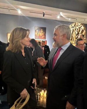 Marcela Cubillos Instagram - Los chilenos tenemos muchos que aprender del ex Presidente @ivanduquemarquez en el combate a la violencia y el narcotráfico

 @laotramirada_cl