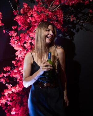 Marcela Kloosterboer Instagram - Otra noche mágica junto a @stellaartois.ar 
Esta vez en Tucumán 🙌🏻🍻
#letsdodinner 
——————
St @anitakorman @bymillie.bressi 
Y el vestido 💣 @ginebrabsas