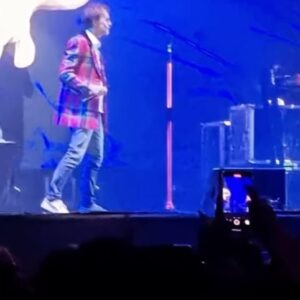 Marcelo Bonfá Instagram - Foram duas noites memoráveis!
Sábado no aniversário de Brasília tocando com meus irmãos  do @capitalinicial @dinhoouropreto e no domingo 
também casa lotada no @vivoriorj  no Rio de Janeiro com a @petrobras_sinfonica ,músicas lindas e belos arranjos! #brasilia #riodejaneiro @dadoebonfatour #legiaourbana