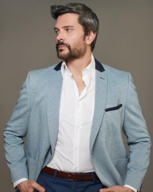Marcelo Córdoba Instagram - Que nueva rutina van a probar hoy? 😂🤦🏼‍♂️ yo ya pase x todas!🙌🏻 a tener paciencia que ya falta menos! #cuarentena #cuarentenacreativa #style #mensstyle #actor #actorslife