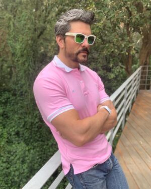 Marcelo Córdoba Instagram - Tener estilo es usar lo que te gusta, lo que te queda bien @tossique_  #mensstyle #mensfashion #casualstyle 📸 #actor #fashion