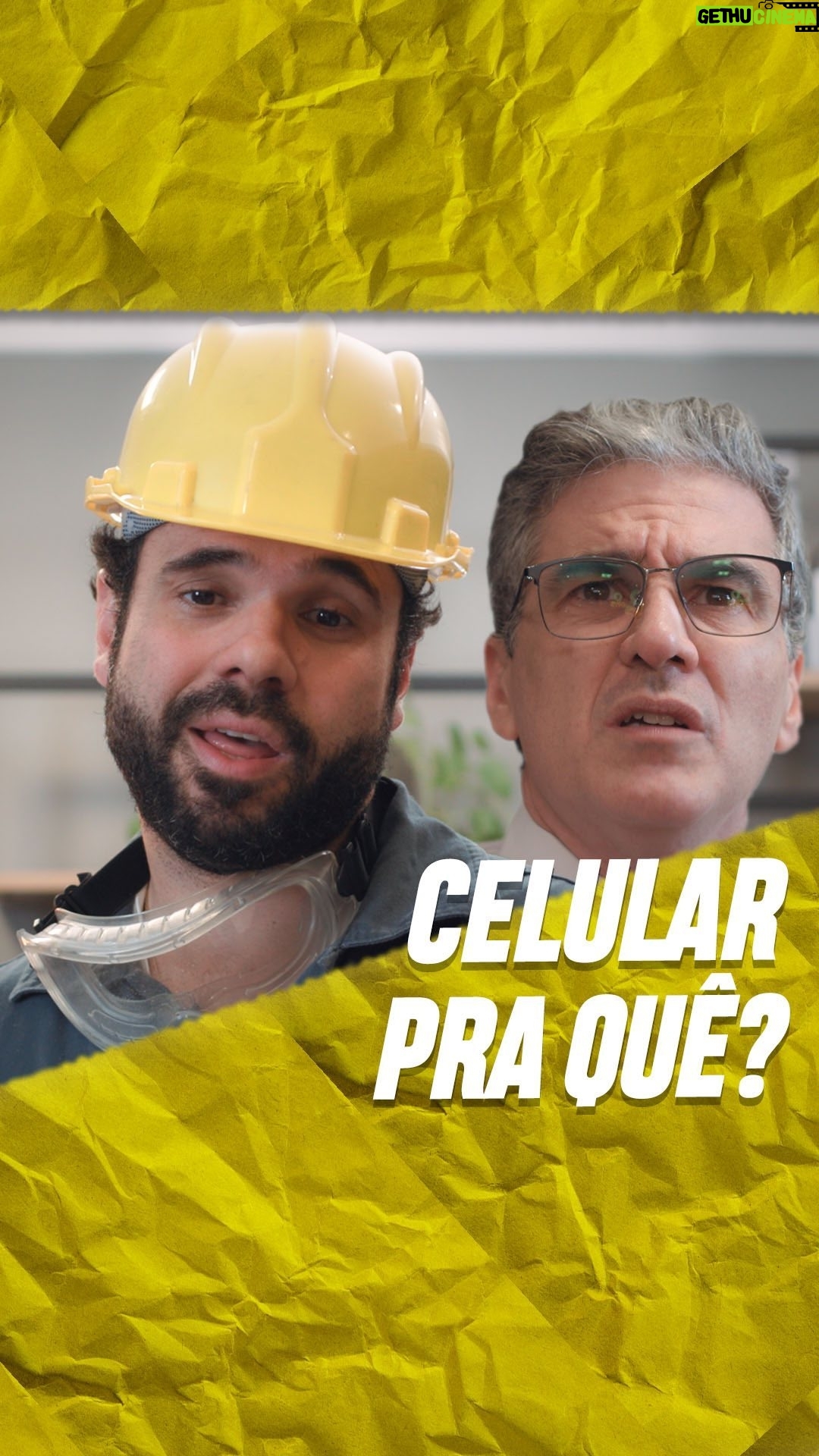 Marcelo Laham - 7.1K Likes - CELULAR PRA QUÊ?
Zé Lucas e Seu Flávio descobrem que torcem para o mesmo time, só que curtem os jogos de maneiras diferentes. Assiste aí e conta aqui nos comentários se você curte o jogo mais como o Zé Lucas ou como o Seu Flávio?
#embrulhapraviagem #chefe
#emprego #vidadepeao #trabalho
#burrao #palmeiras